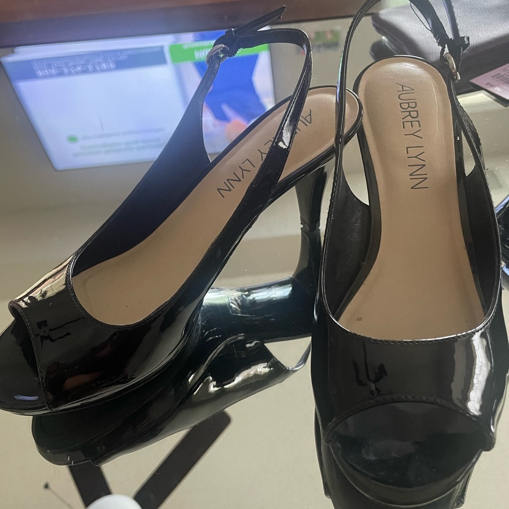 Open toe 2inch heel size 6 1/2